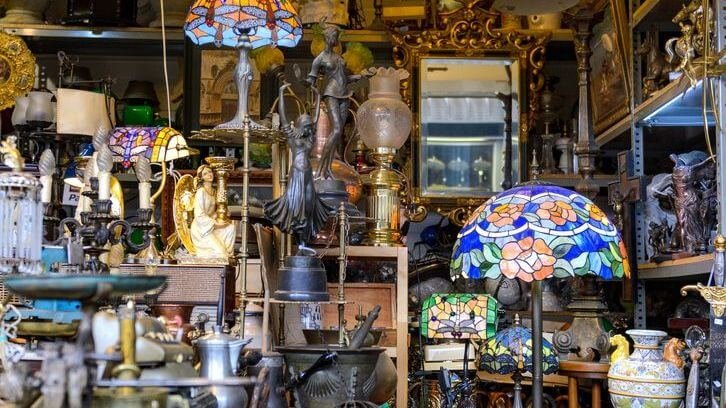 Antique lamps buyers Lake Norman North Carolina. Updated 2025