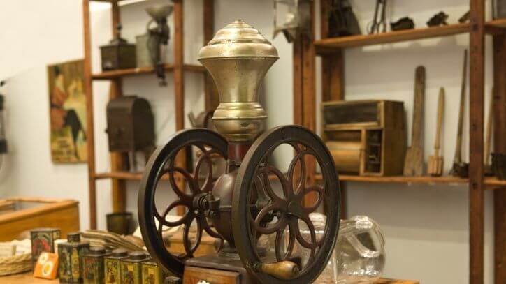 Antiques buyers in Lake Norman North Carolina. Updated 2025